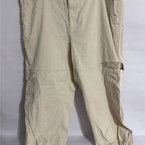 Old Navy Women’s Cream Cargo Joggers